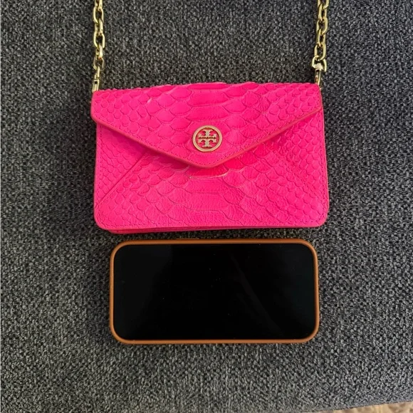 Tory Burch Hot Pink Crossbody Reptile Bag with Gold Chain - Picture 3 of 13